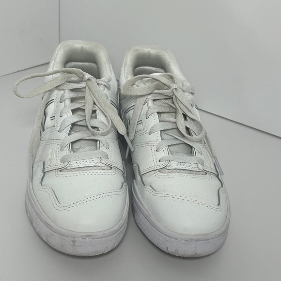 New Balance 550 Triple White sneakers - Picture 2 of 11